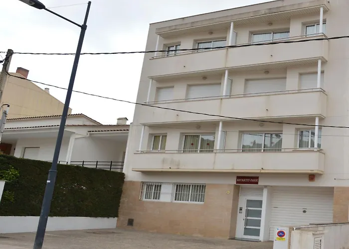 Apartamentos Estartit Park
